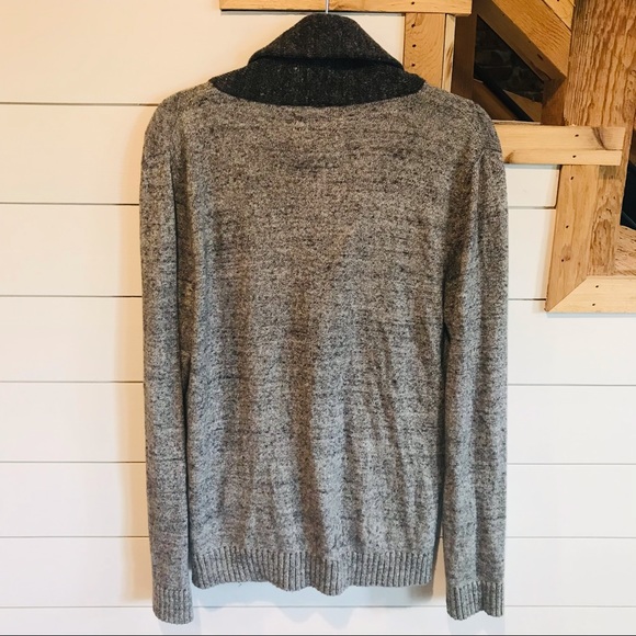 Abercrombie & Fitch button down cardigan small - Picture 2 of 6